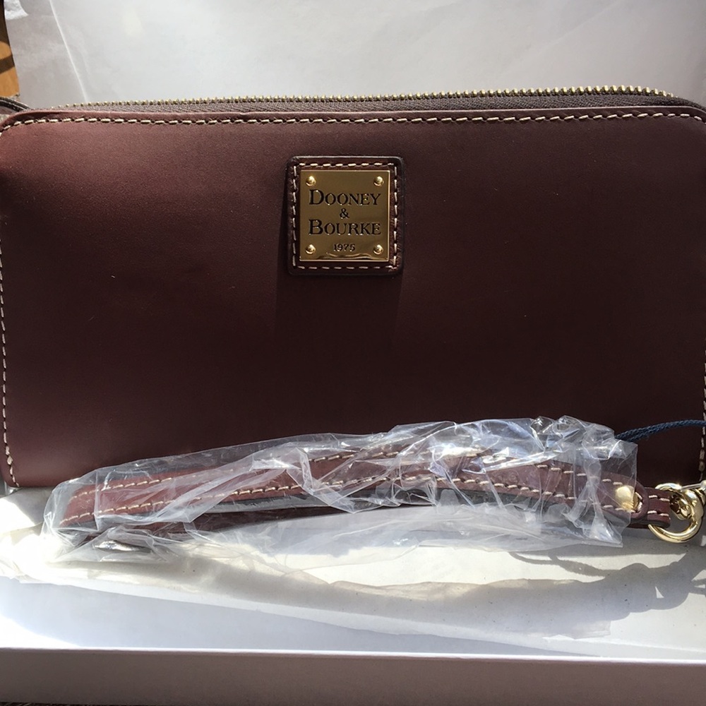 Dooney & Bourke Florentine leather wristlet